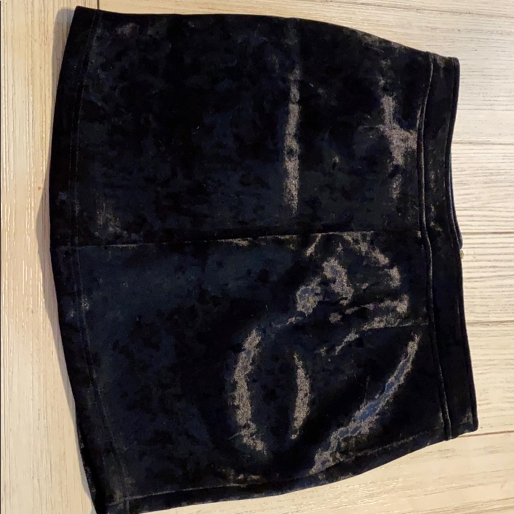 black skirt